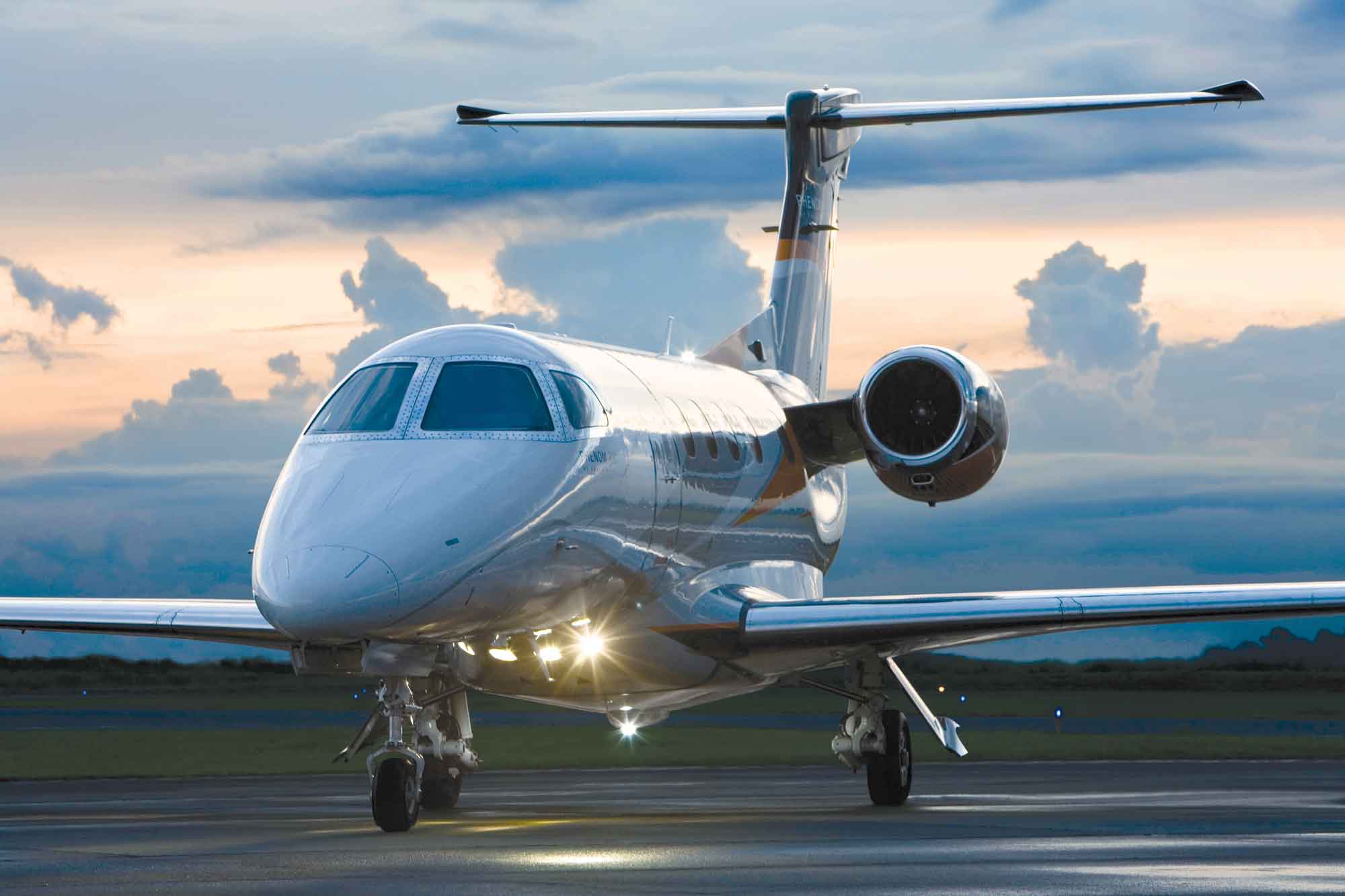 Embraer Phenom 300