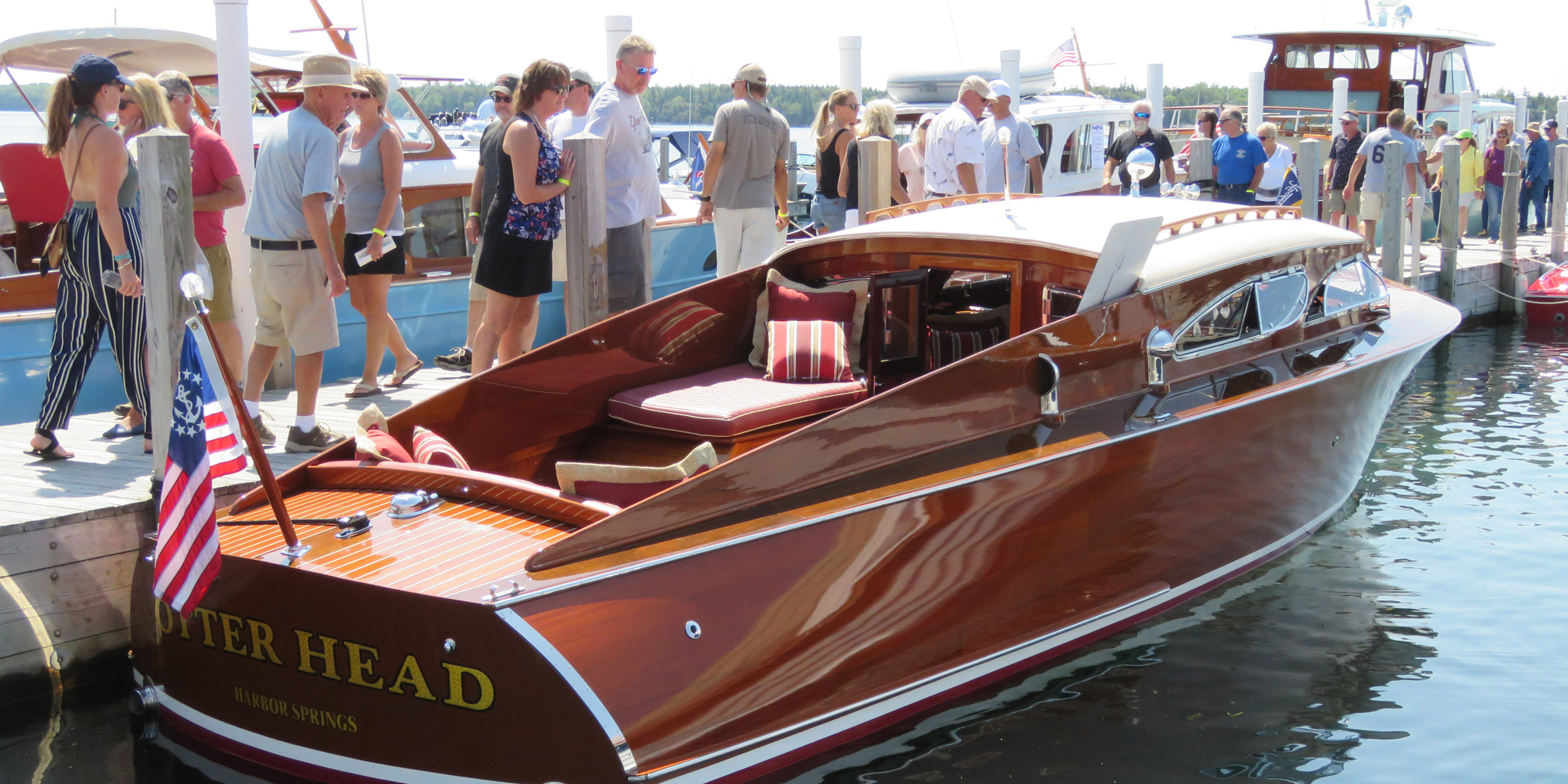 Aircraft-Building Techniques Spur Comeback For Wooden 