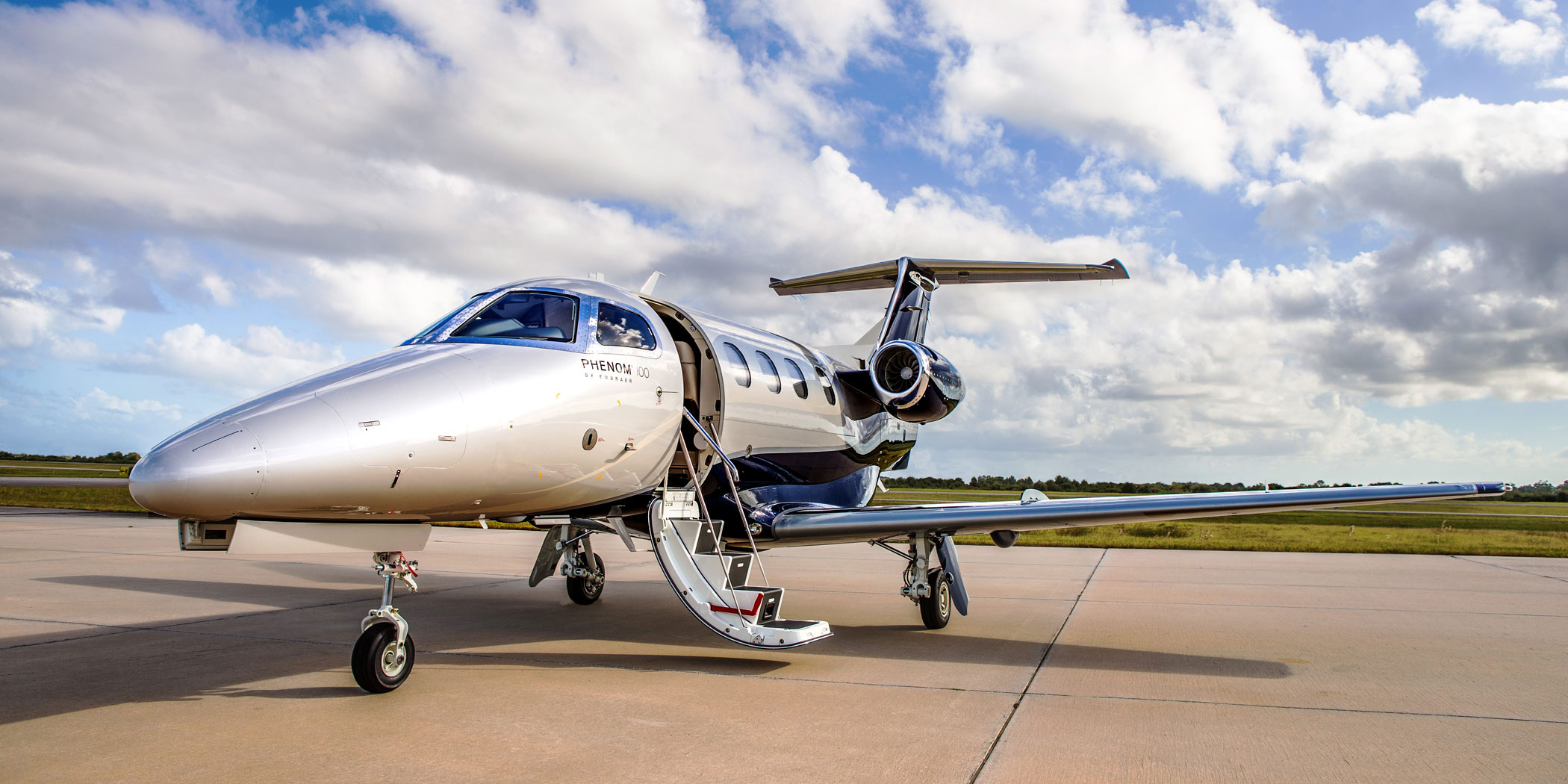 Embraer S Phenom 100 Business Jet Traveler