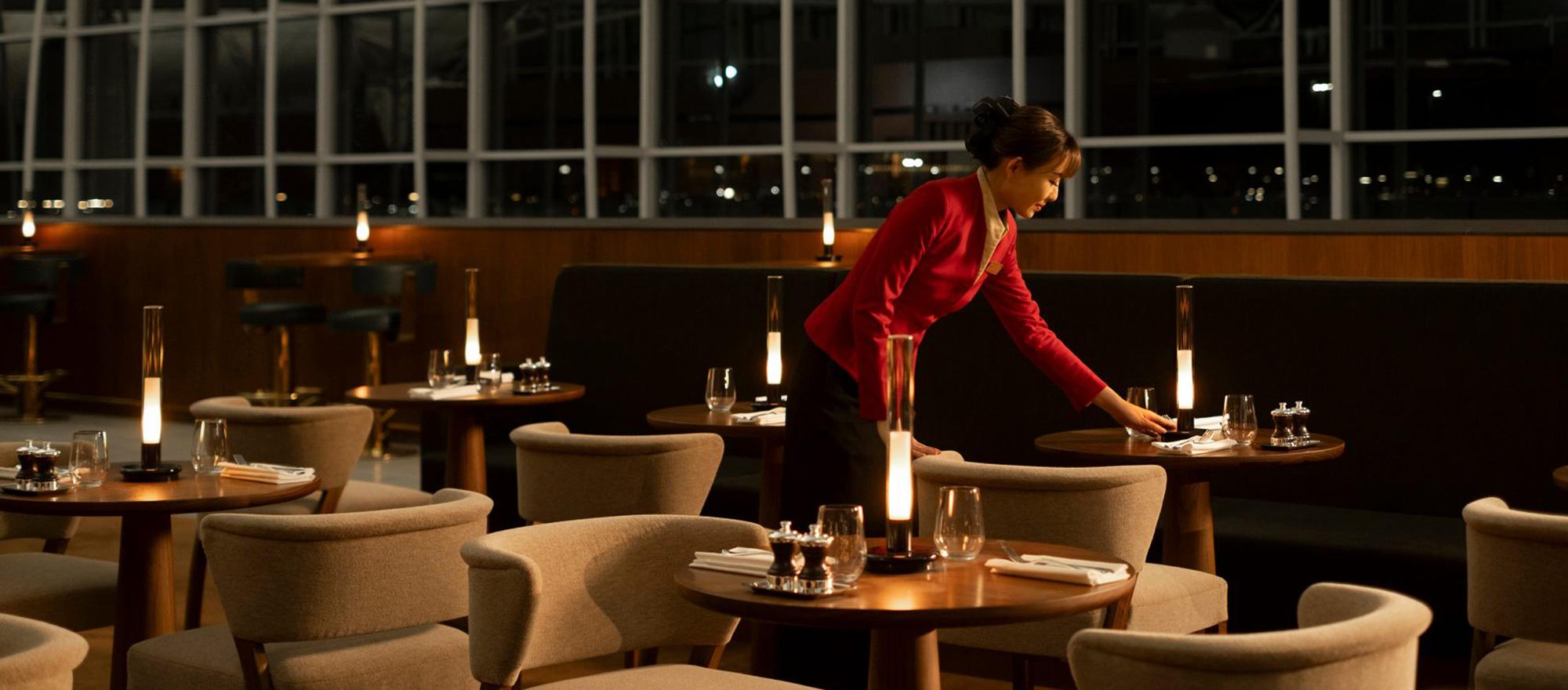 Cathay Pacific first class lounge