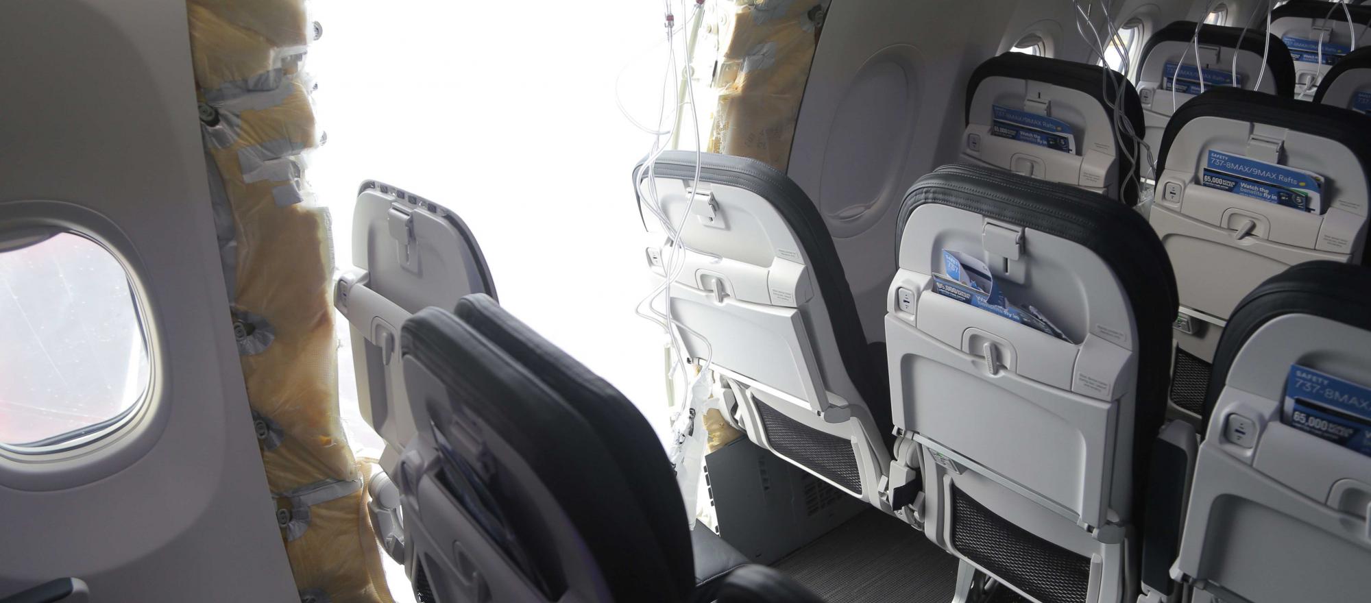 Alaska Air Boeing 737-9 MAX missing door