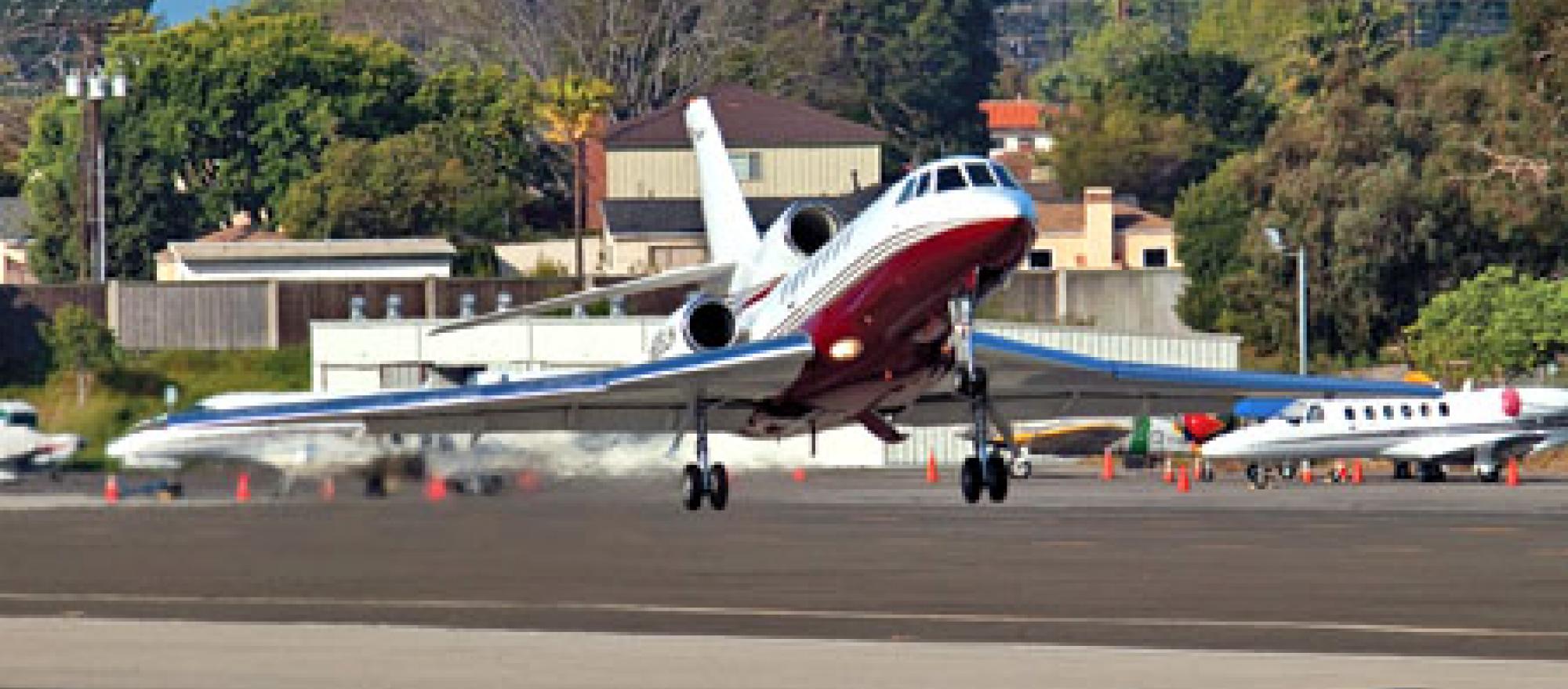 People who live near southern California's Santa Monica airport have complain