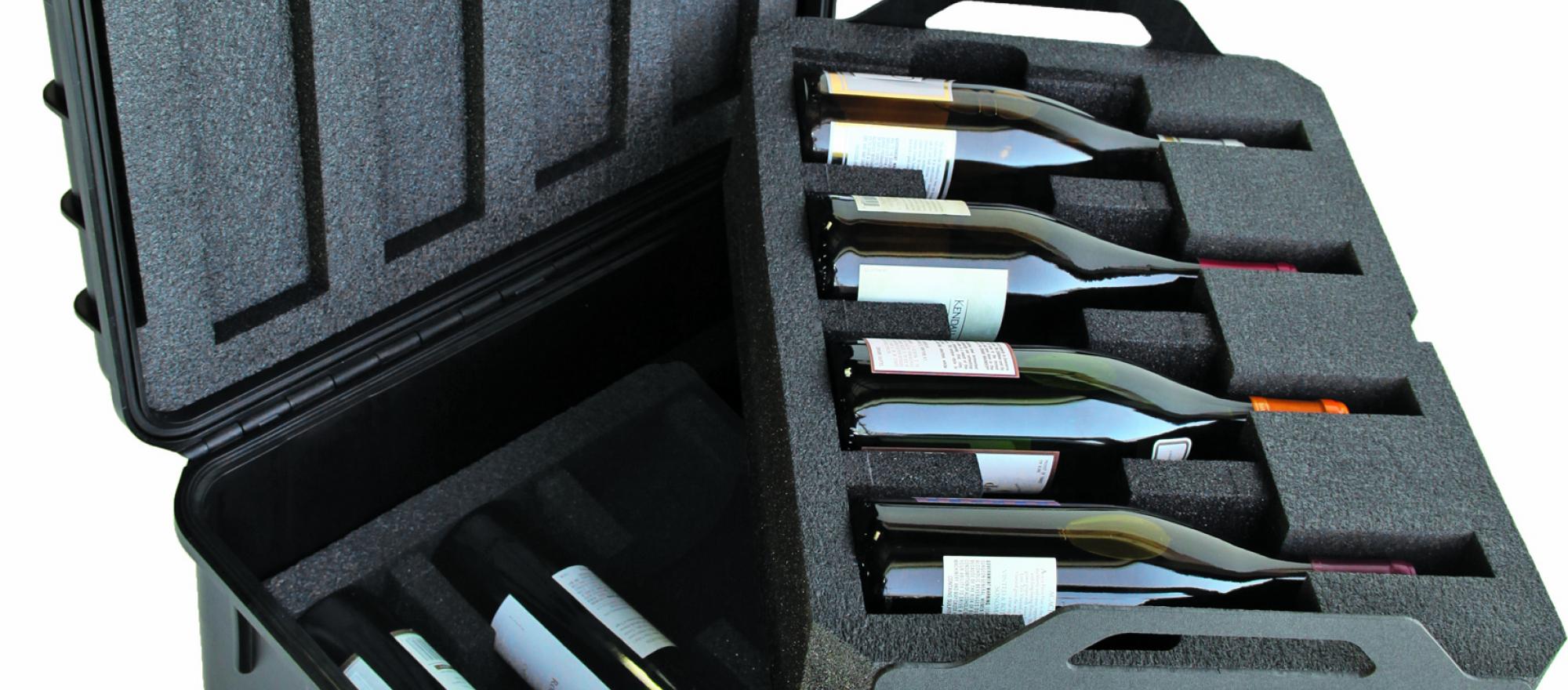 Winecruzer's hard shell rolling wine case. 