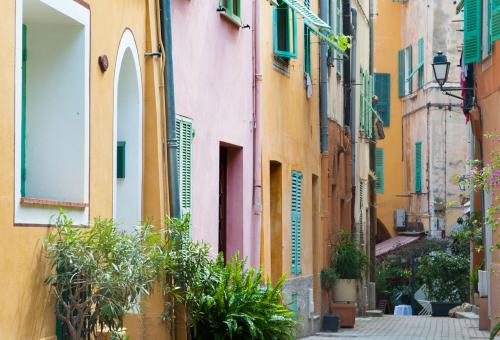 Villefranche-sur-Mer (photo: Adobe Stock)