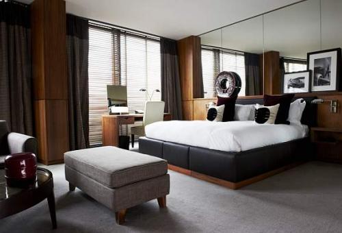 The Aviator Hotel at Farnborough Airport