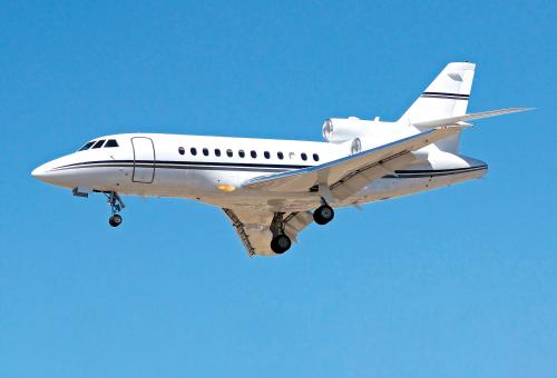 Dassault Falcon 900B in flight