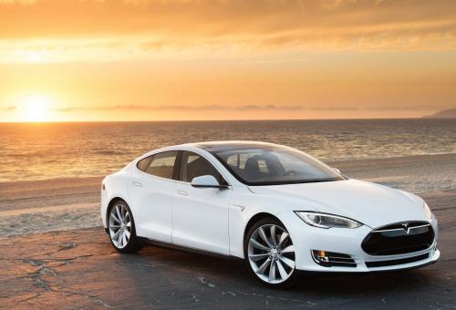 If you’re thinking about buying a luxury electric car, there is only one choice, says our reviewer: the Tesla Model S.