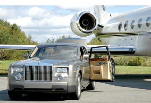 BMW Rolls BR710 turbofan on GV meets BMW Rolls.