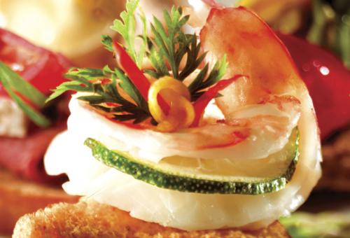 Do you have a favorite in-flight meal or caterer you’d like to see featured h