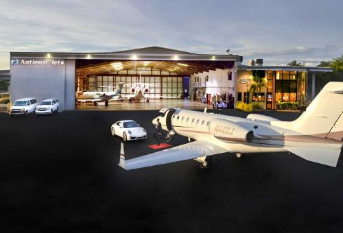 National Jets FBO at FLL