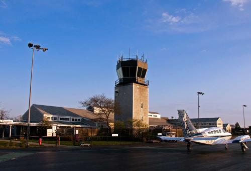 FBO Profile: Martha's Vineyard Airport