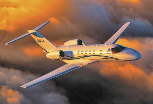 The CJ4’s peppy engines allow it to cruise at 453 knots and climb directly to