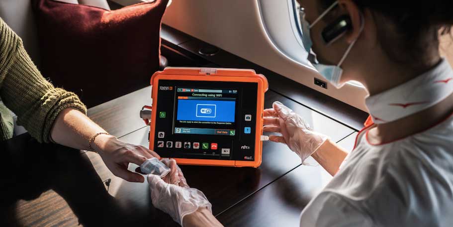 f*i TELLUSGIZER Refine 本体 健康管理機器 VistaJet Equips Fleet With Telemedicine Devices | Business Jet