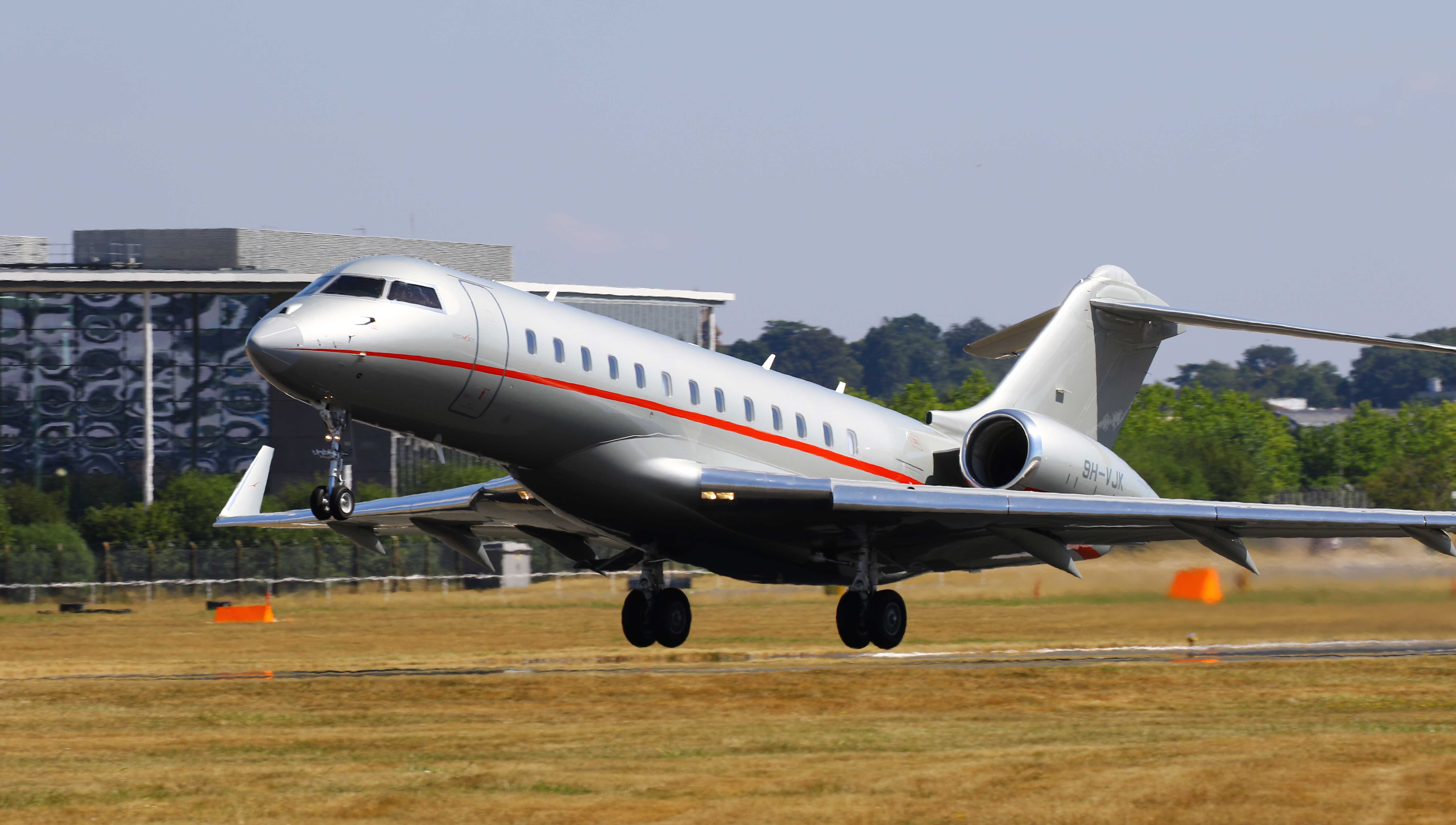 Private Jet Luxury Perks - Vimarsana News